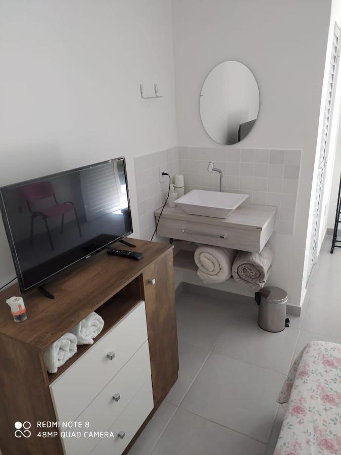 Pousada Casa Verde - Quartos Individuais - Smart Tv 32 - E Banheiro Privativo Apartment Itajai Exterior photo