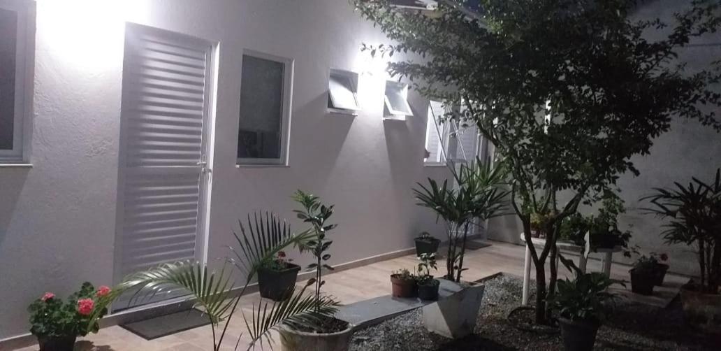 Pousada Casa Verde - Quartos Individuais - Smart Tv 32 - E Banheiro Privativo Apartment Itajai Exterior photo