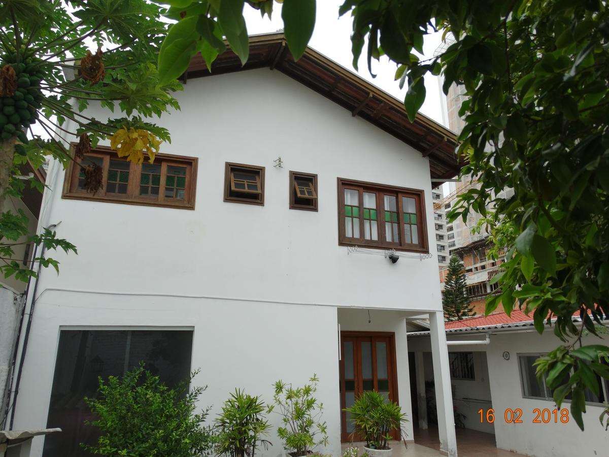 Pousada Casa Verde - Quartos Individuais - Smart Tv 32 - E Banheiro Privativo Apartment Itajai Exterior photo